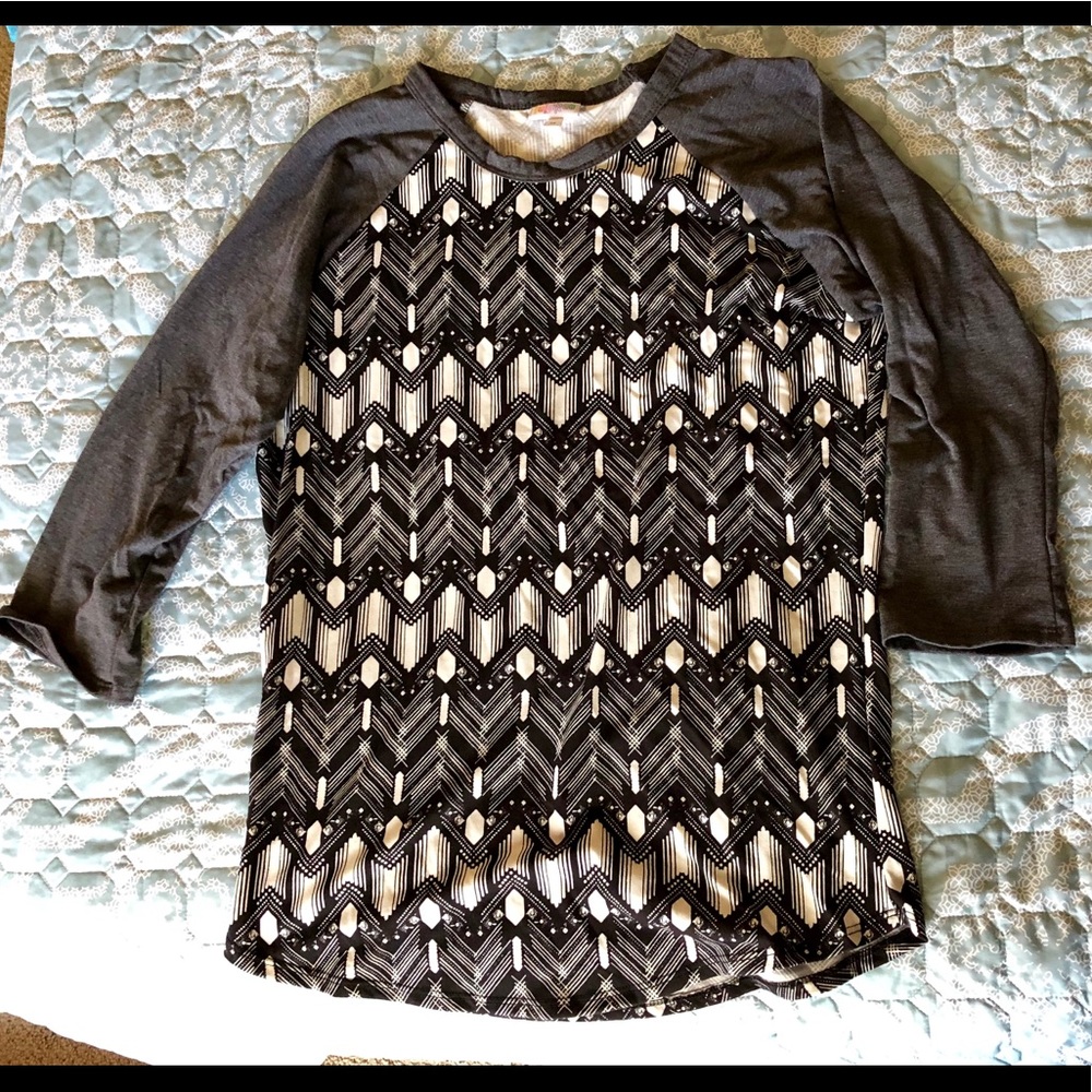 LuLaRoe Randy tee